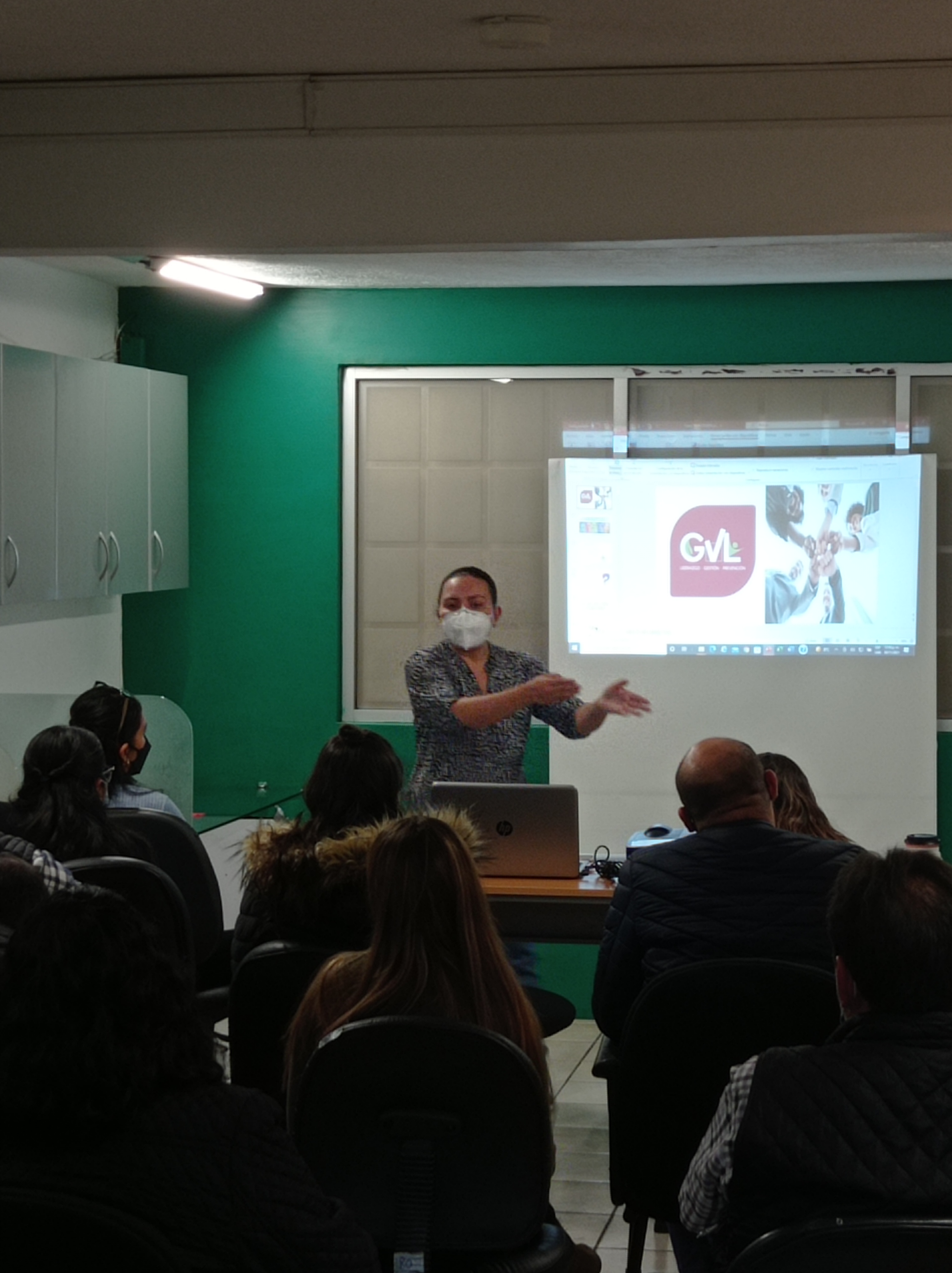 CURSOS Y CAPACITACIONES A PERSONAL DE CONSTRUCCIÓN ADMINISTRATIVOS Y ESCOLAR